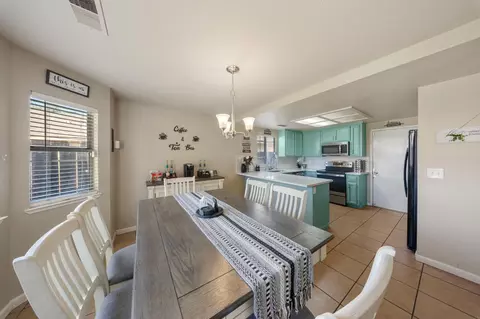 Dining - 1821 Walpole Dr, Modesto, CA 95358 photo 2 of 3