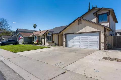 Exterior - 1821 Walpole Dr, Modesto, CA 95358 photo 2 of 7