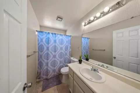 Bath - 1821 Walpole Dr, Modesto, CA 95358 photo 2 of 2