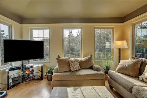 Living - 16710 River Ranch Rd, Grass Valley, CA 95949 photo 3 of 5