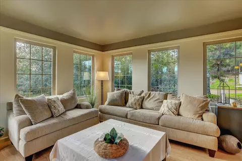 Living - 16710 River Ranch Rd, Grass Valley, CA 95949 photo 2 of 5