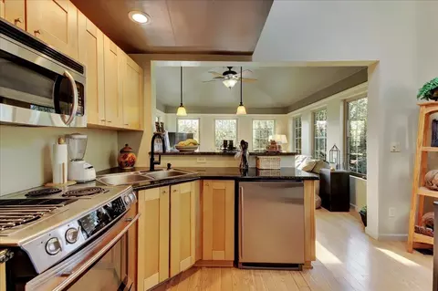 Kitchen - 16710 River Ranch Rd, Grass Valley, CA 95949 photo 3 of 7