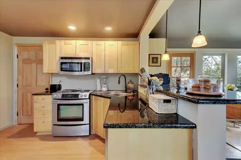 Kitchen - 16710 River Ranch Rd, Grass Valley, CA 95949 photo 1 of 7