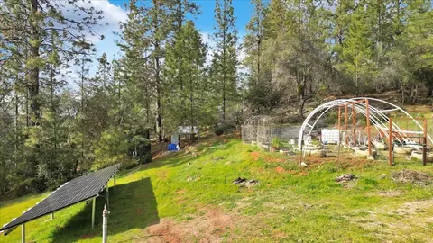 Exterior - 16710 River Ranch Rd, Grass Valley, CA 95949 photo 5 of 7