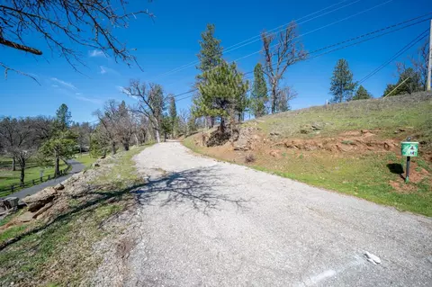5252 S Railroad Flat Rd, Mountain Ranch, CA 95246 photo 2