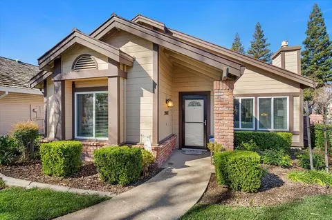 2007 Parkhill Dr, Roseville, CA 95661