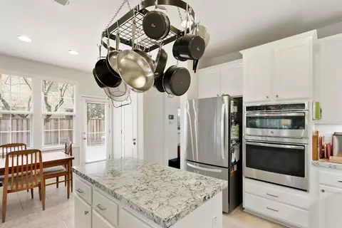 Kitchen - 2015 Bishop Pl, Davis, CA 95618 photo 6 of 8