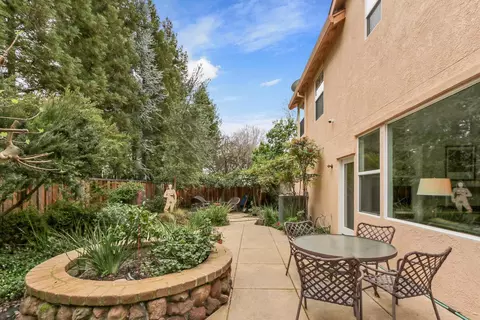 Exterior - 2015 Bishop Pl, Davis, CA 95618 photo 7 of 12