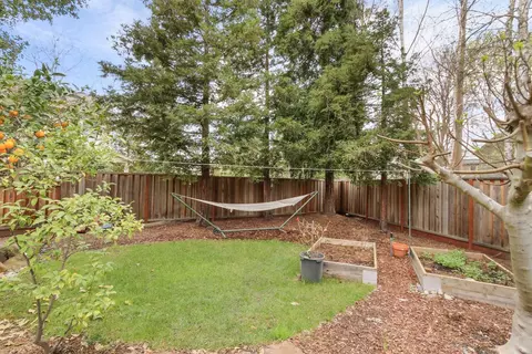 Exterior - 2015 Bishop Pl, Davis, CA 95618 photo 5 of 12
