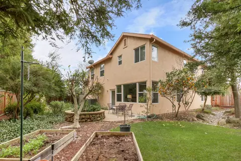 Exterior - 2015 Bishop Pl, Davis, CA 95618 photo 9 of 12