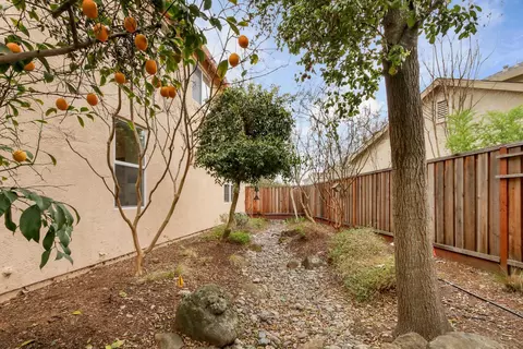 Exterior - 2015 Bishop Pl, Davis, CA 95618 photo 10 of 12