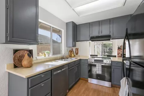 4406 Sunrise Ct, Davis, CA 95618 photo 12