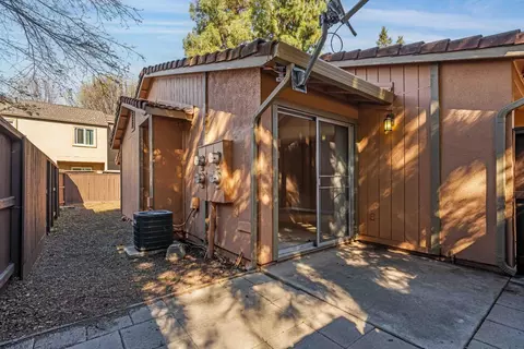 Exterior - 4032 Elmo Loop #A, Modesto, CA 95356 photo 5 of 9