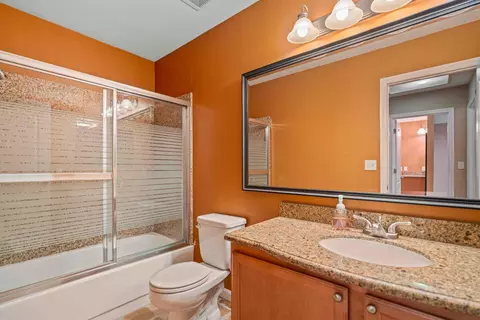 Bath - 4032 Elmo Loop #A, Modesto, CA 95356 photo 3 of 3