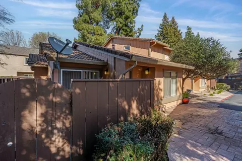Exterior - 4032 Elmo Loop #A, Modesto, CA 95356 photo 3 of 9