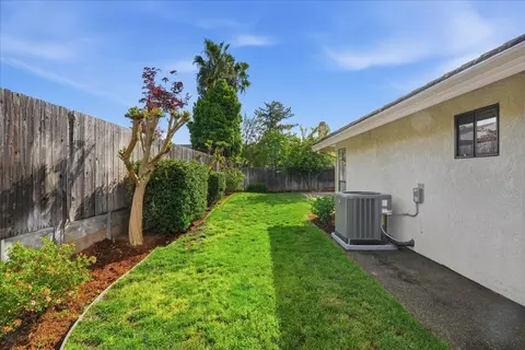Exterior - 5307 Nyoda Way, Carmichael, CA 95608 photo 5 of 6