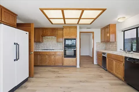 Kitchen - 5307 Nyoda Way, Carmichael, CA 95608 photo 4 of 4