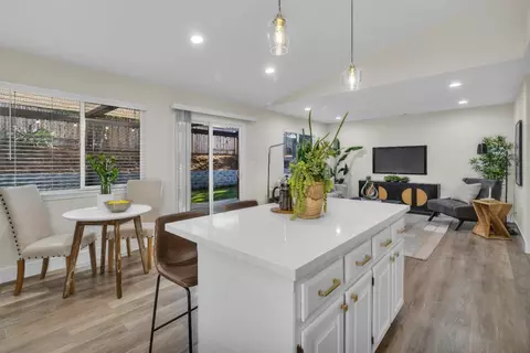 Kitchen - 4711 Stuart St, Rocklin, CA 95765 photo 3 of 6