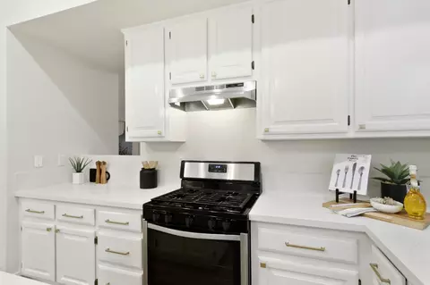 Kitchen - 4711 Stuart St, Rocklin, CA 95765 photo 4 of 6