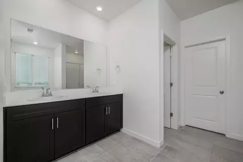 Entry Way - 1300 Bastion Ave, Galt, CA 95632 photo 6 of 6