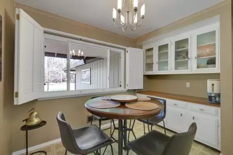 Dining - 2851 Royal Palm Way, Carmichael, CA 95608 photo 6 of 6