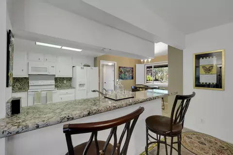 Kitchen - 2851 Royal Palm Way, Carmichael, CA 95608 photo 6 of 6