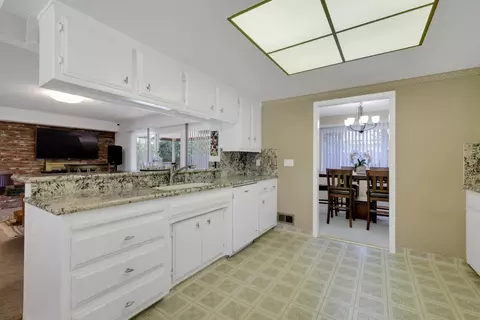 Kitchen - 2851 Royal Palm Way, Carmichael, CA 95608 photo 1 of 6