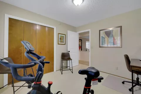 Bedroom - 2851 Royal Palm Way, Carmichael, CA 95608 photo 1 of 6