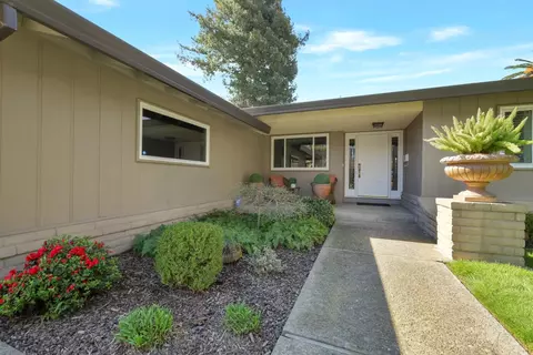 Exterior - 2851 Royal Palm Way, Carmichael, CA 95608 photo 2 of 13