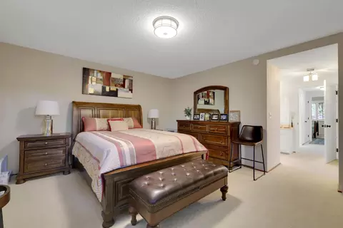 Bedroom - 2851 Royal Palm Way, Carmichael, CA 95608 photo 4 of 6