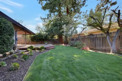 Exterior - 2851 Royal Palm Way, Carmichael, CA 95608 photo 9 of 13