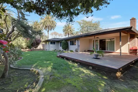 Exterior - 2851 Royal Palm Way, Carmichael, CA 95608 photo 5 of 13