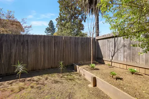 Exterior - 2851 Royal Palm Way, Carmichael, CA 95608 photo 11 of 13