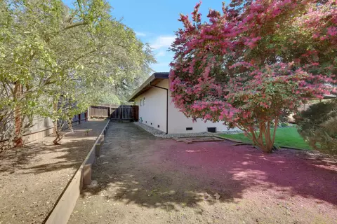 Exterior - 2851 Royal Palm Way, Carmichael, CA 95608 photo 12 of 13