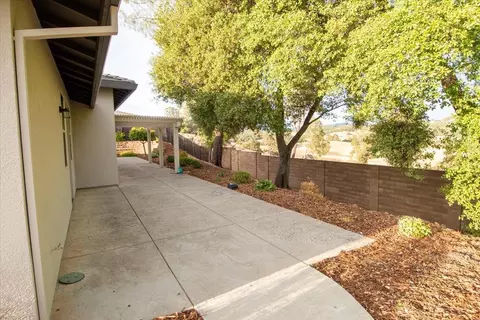 Exterior - 2043 Thomas Dr, Jackson, CA 95642 photo 8 of 13