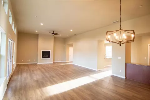 Living - 2043 Thomas Dr, Jackson, CA 95642 photo 3 of 6