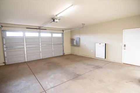 Entry Way - 2043 Thomas Dr, Jackson, CA 95642 photo 6 of 7