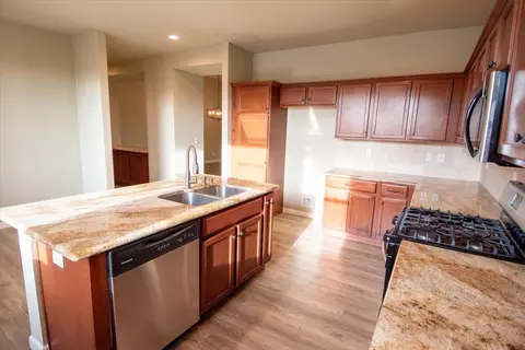 Kitchen - 2043 Thomas Dr, Jackson, CA 95642 photo 2 of 2