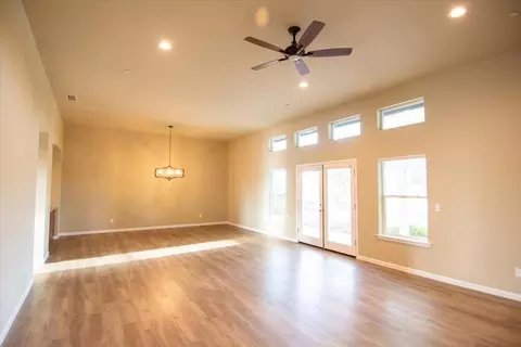 Living - 2043 Thomas Dr, Jackson, CA 95642 photo 5 of 6