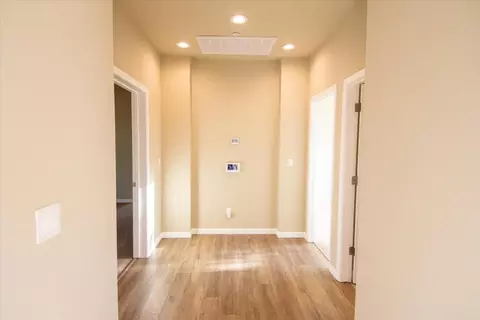 Entry Way - 2043 Thomas Dr, Jackson, CA 95642 photo 4 of 7