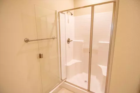 Bath - 2043 Thomas Dr, Jackson, CA 95642 photo 9 of 10