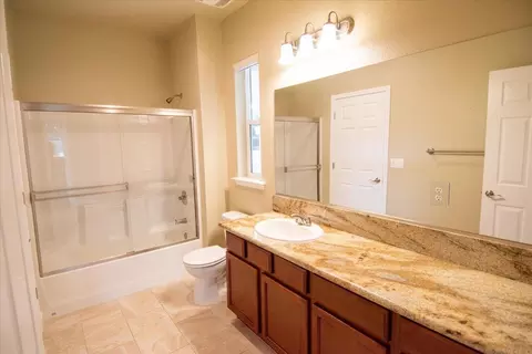 Bath - 2043 Thomas Dr, Jackson, CA 95642 photo 4 of 10