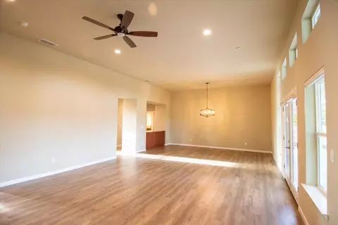 Living - 2043 Thomas Dr, Jackson, CA 95642 photo 2 of 6