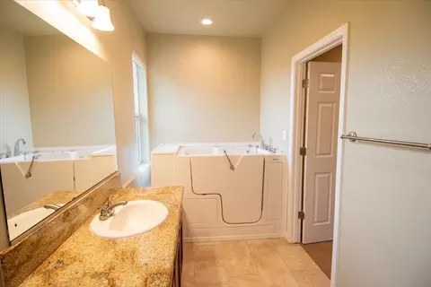 Bath - 2043 Thomas Dr, Jackson, CA 95642 photo 8 of 10