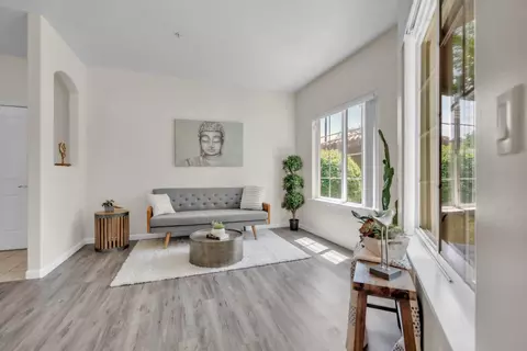 4200 E Commerce Way #1611, Sacramento, CA 95834