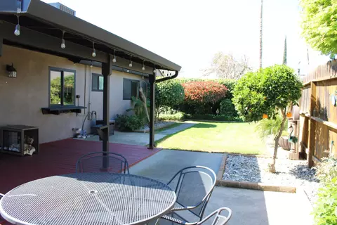 Exterior - 1637 Carlisle Ave, Modesto, CA 95356 photo 8 of 8