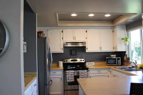 Kitchen - 1637 Carlisle Ave, Modesto, CA 95356 photo 3 of 3