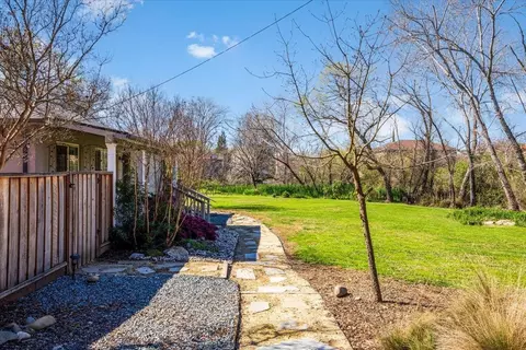Exterior - 6244 S Walnut St, Loomis, CA 95650 photo 3 of 16