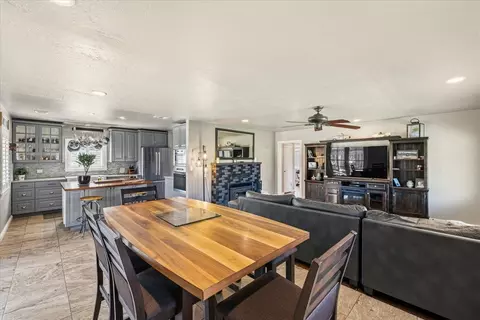 Dining - 6244 S Walnut St, Loomis, CA 95650 photo 2 of 2