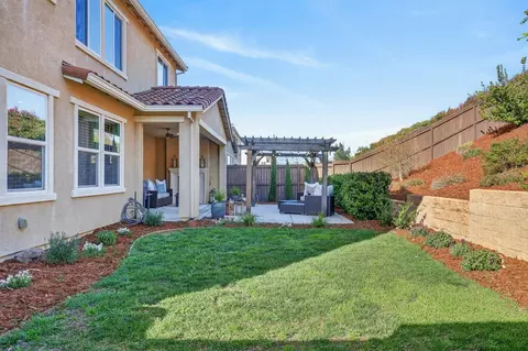 Exterior - 1233 Harvest Loop, Folsom, CA 95630 photo 8 of 9